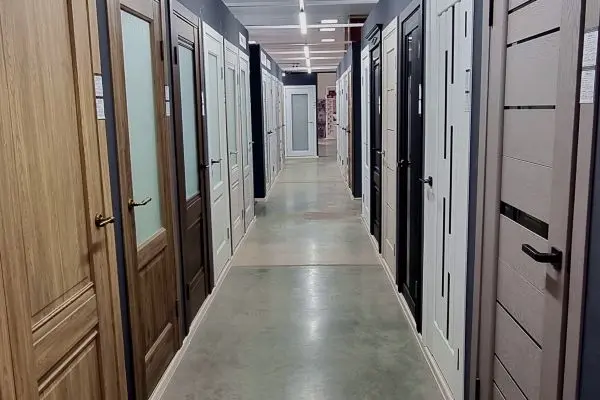 Выбор: в нашем шоуруме огромный выбор перегородок, межкомнатных и входных дверей от лучших фабрик